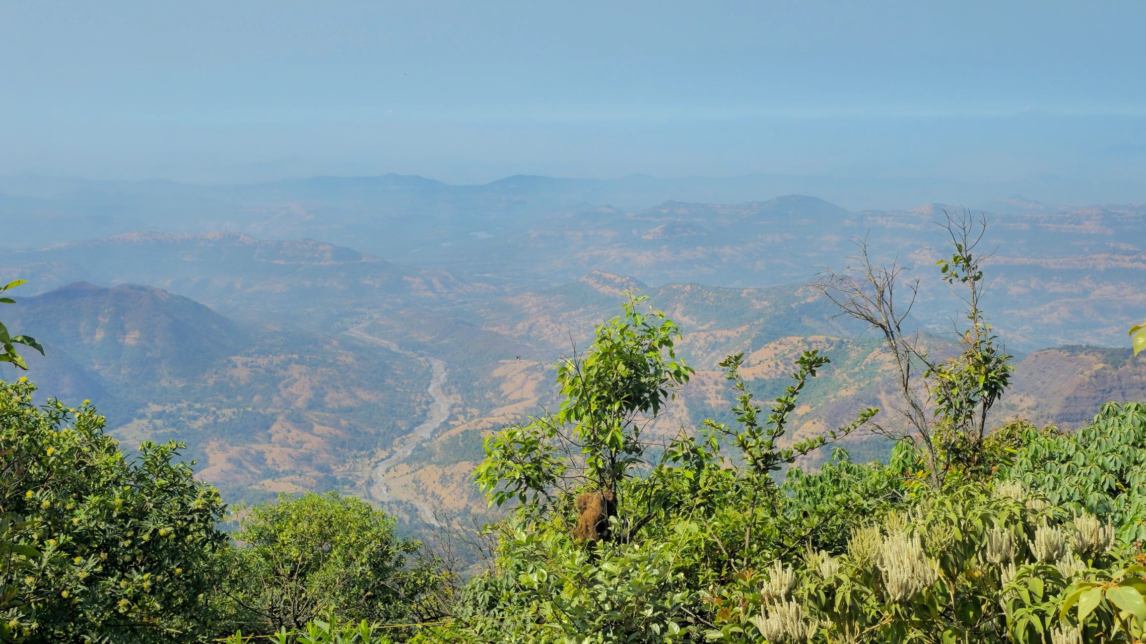 Scenic hills for outstation travel routes